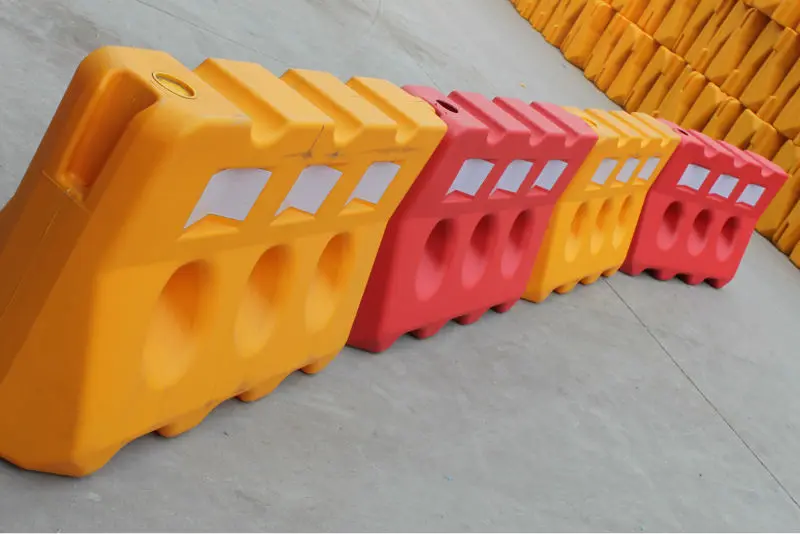 Used Road Barrier (three Hole) Plastic Road Barrier Road Safety Barrier 