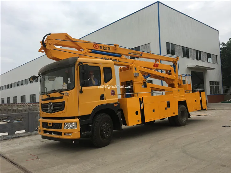 22m hook lift truck1.JPG