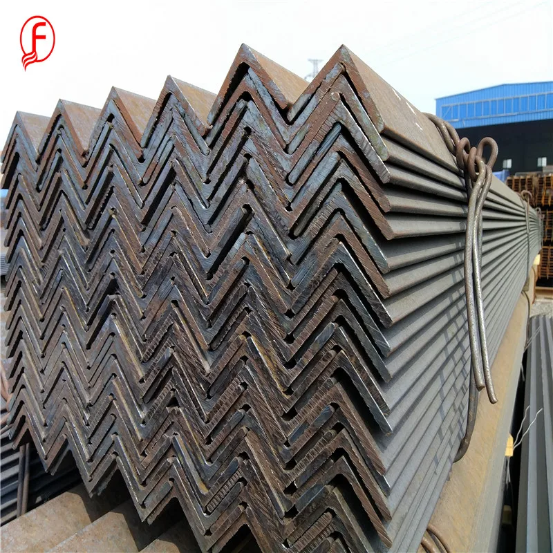 Tianjin slotted iron sizes and thickness ss41b steel angle bar house main gate designs