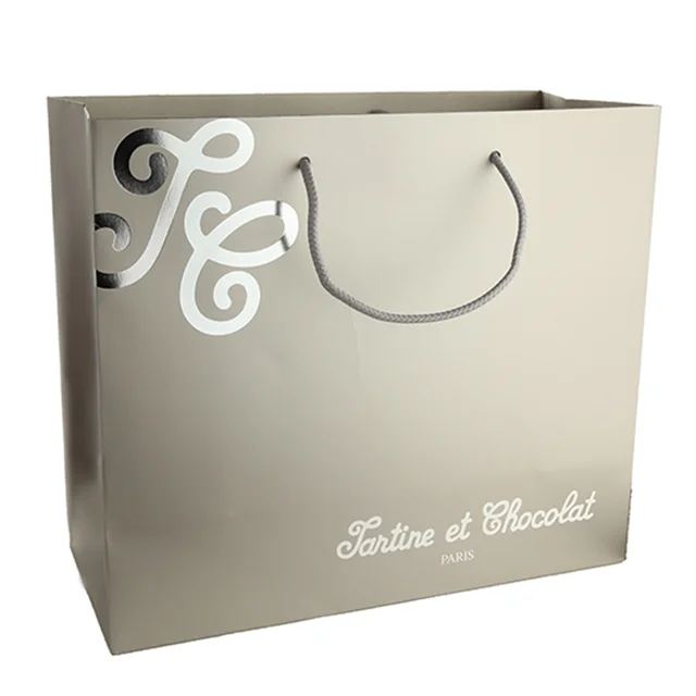 Custom made luxury paper shopping gift bag