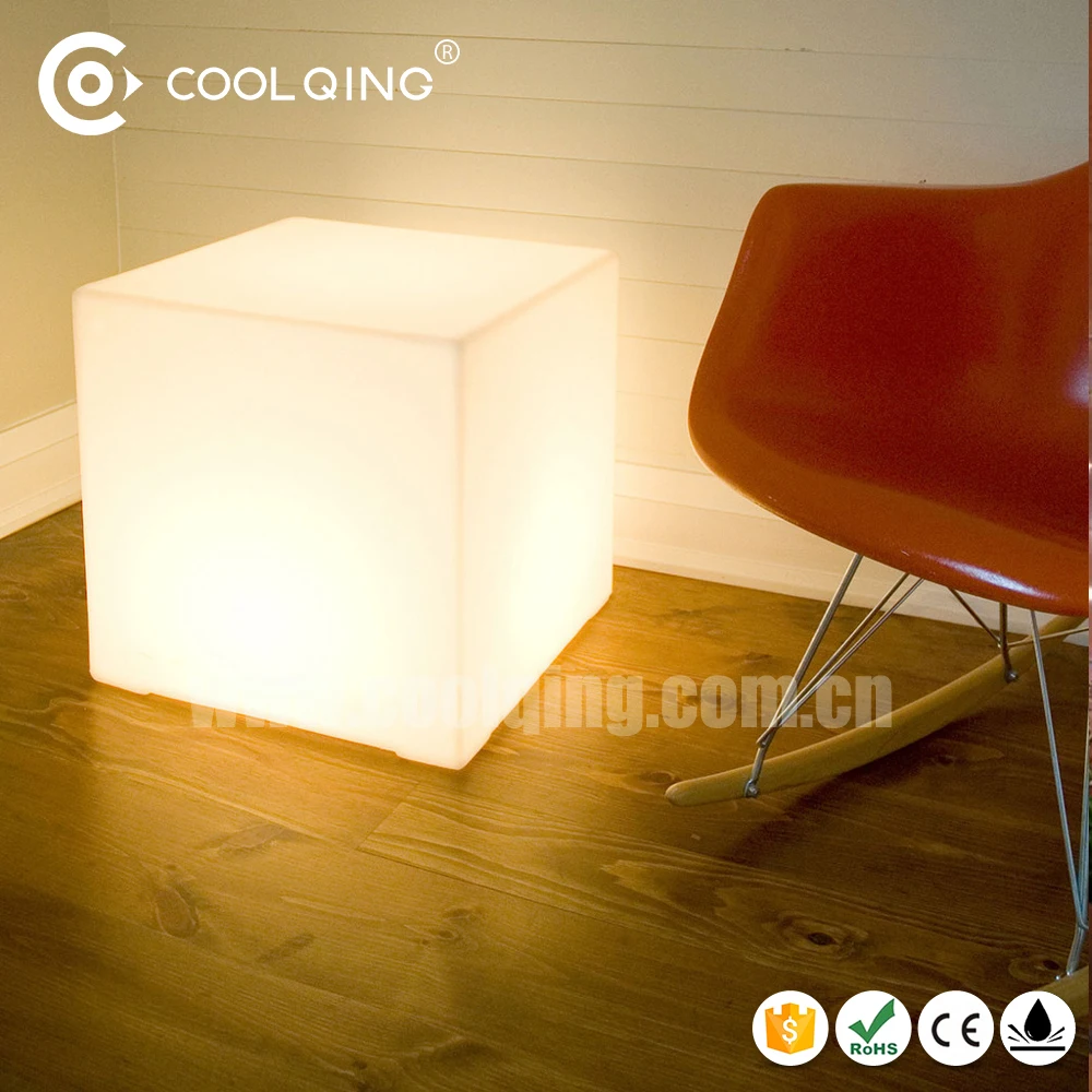 Tragbare garten dekoration led-beleuchtung leuchtende led würfel pe