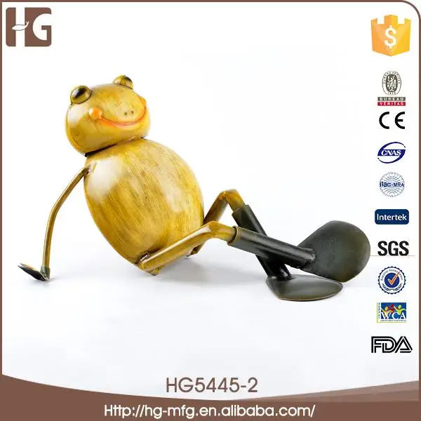 Unique design garden decoration metal red frog 35x28x20CMH HG5445-2 handcrafts wall decor with low price