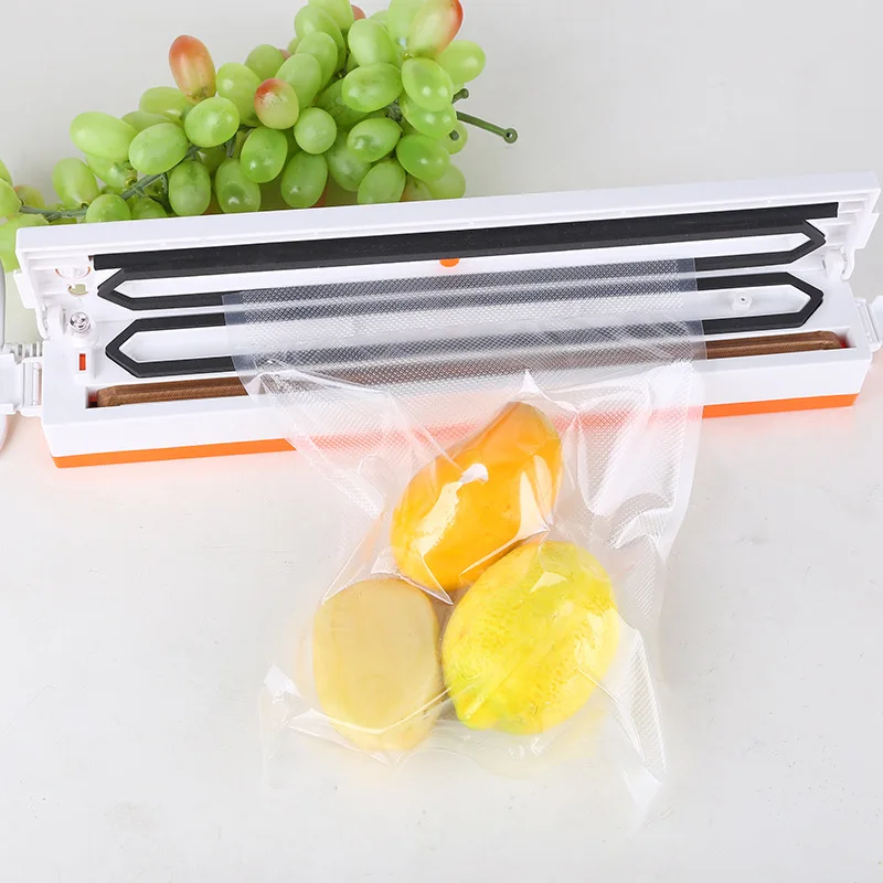 Automatic small household vacuum sealing machine mini vacuum sealing machine food sealing bag packing machine