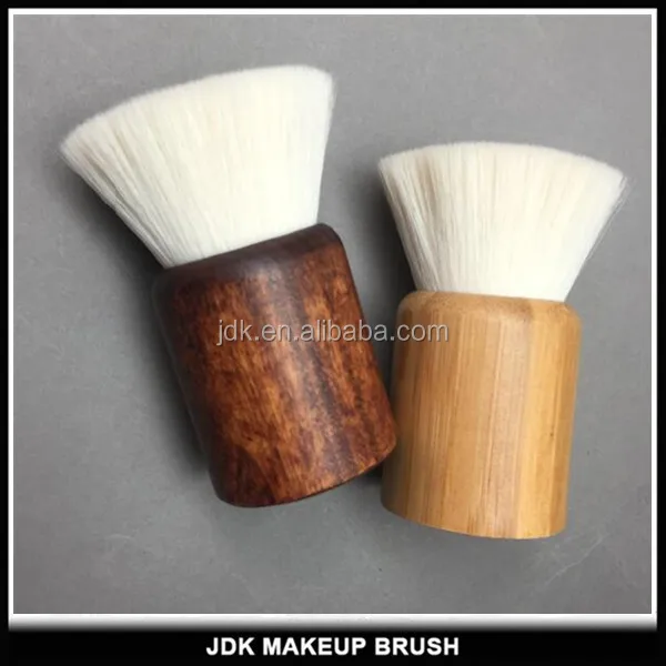 kabuki brush aa.jpg