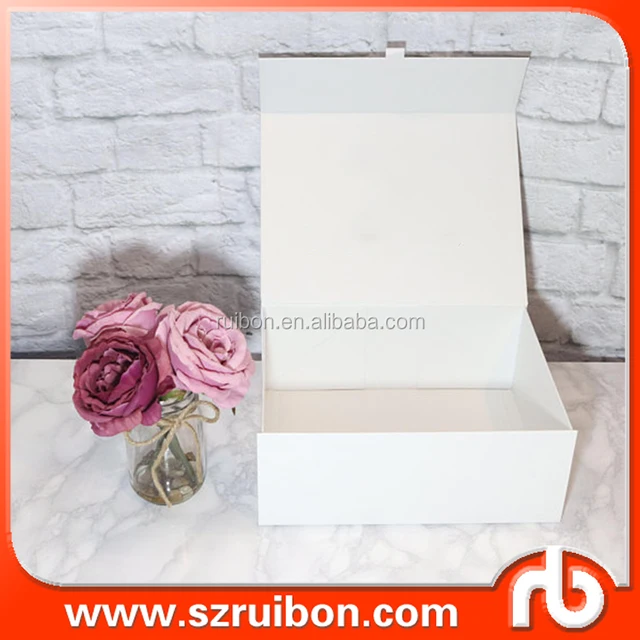 handmade luxury magnetic white gift box with matt lamination