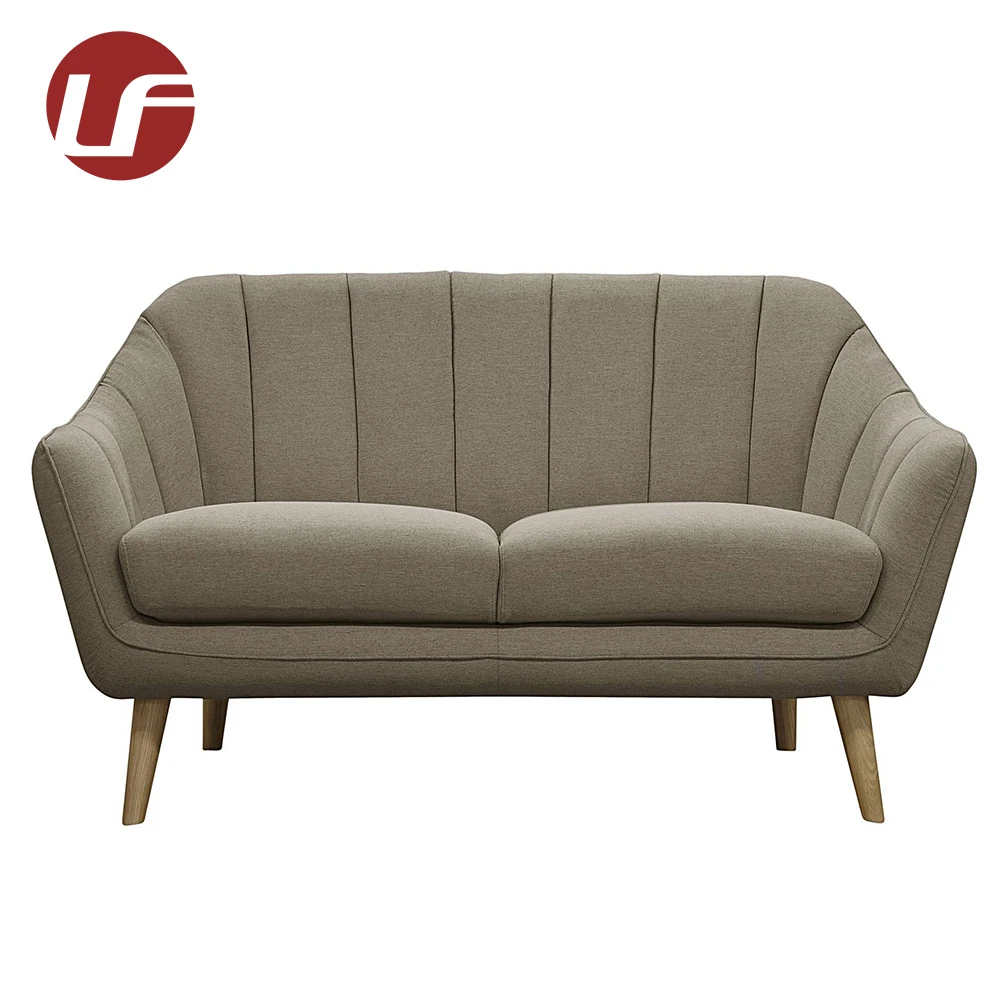 Proveedor Foshan mejor barato moderno curva cómodo sofá marrón pequeño sofá de dos plazas