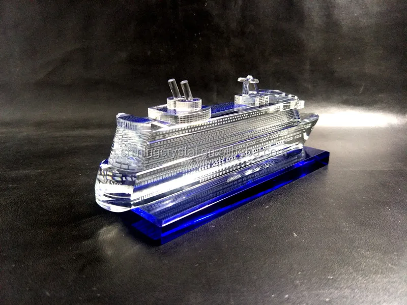 crystal yacht model 05.jpg