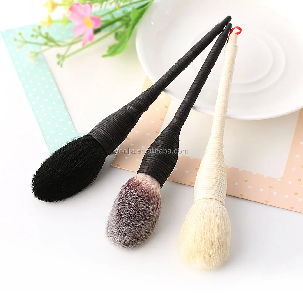 flat make up brush