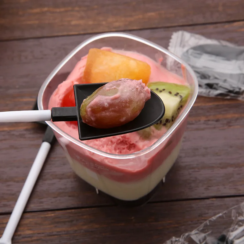 5401073340_732395594