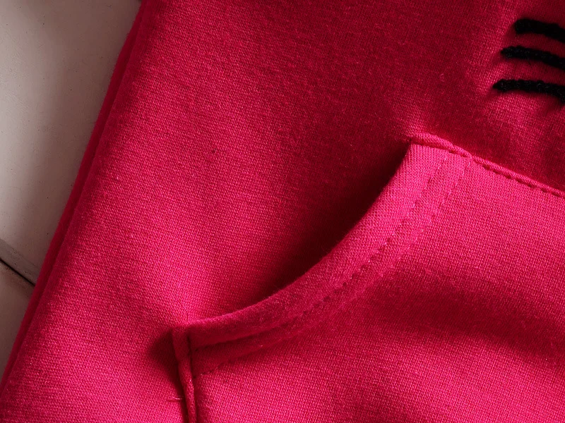 2533052461_912158948