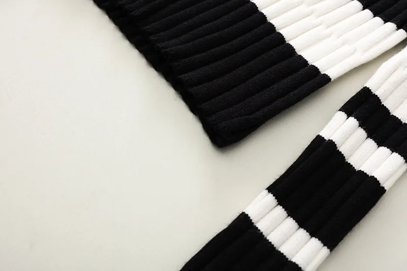 4656037162_1761308013