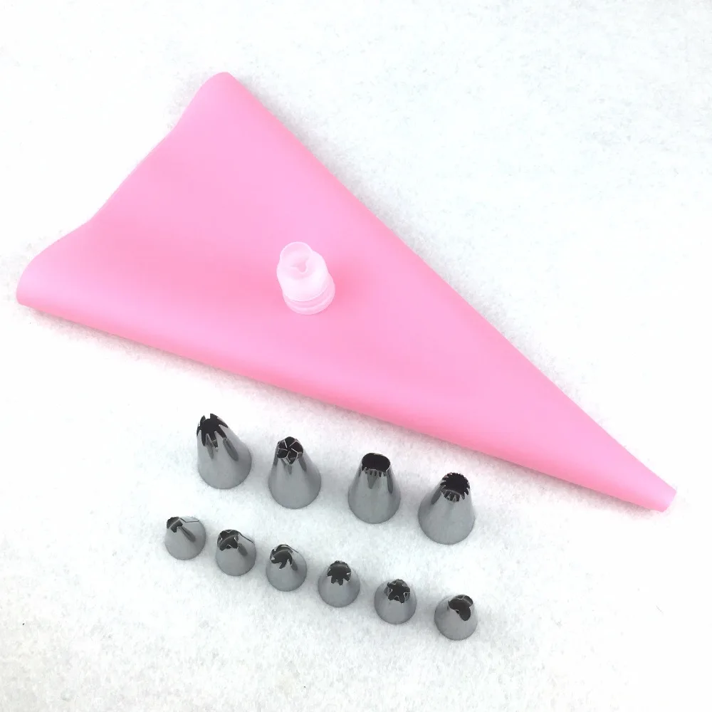 1 Cake Decorating Tools