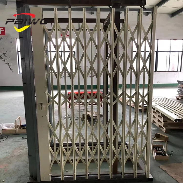 outdoor expandable gate