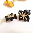 High Quality Elegant Flower Buttons Resin Rhinestone Bulk Button