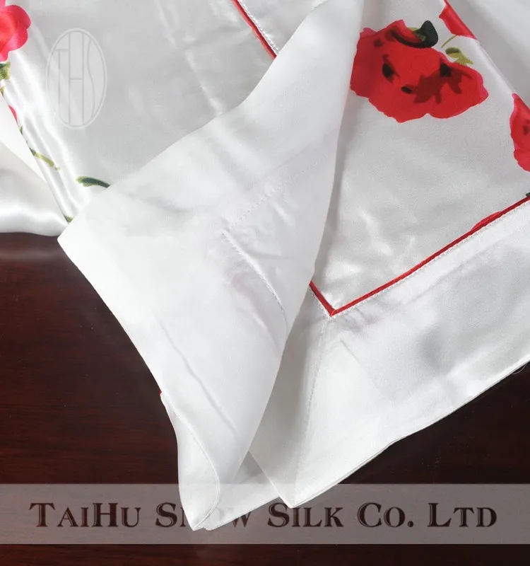 Taihu Snow red rose printed silk comfortable bedding set 4pcs