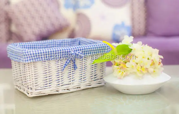 2015 cheap hand weave white wicker basket with fabric lining for