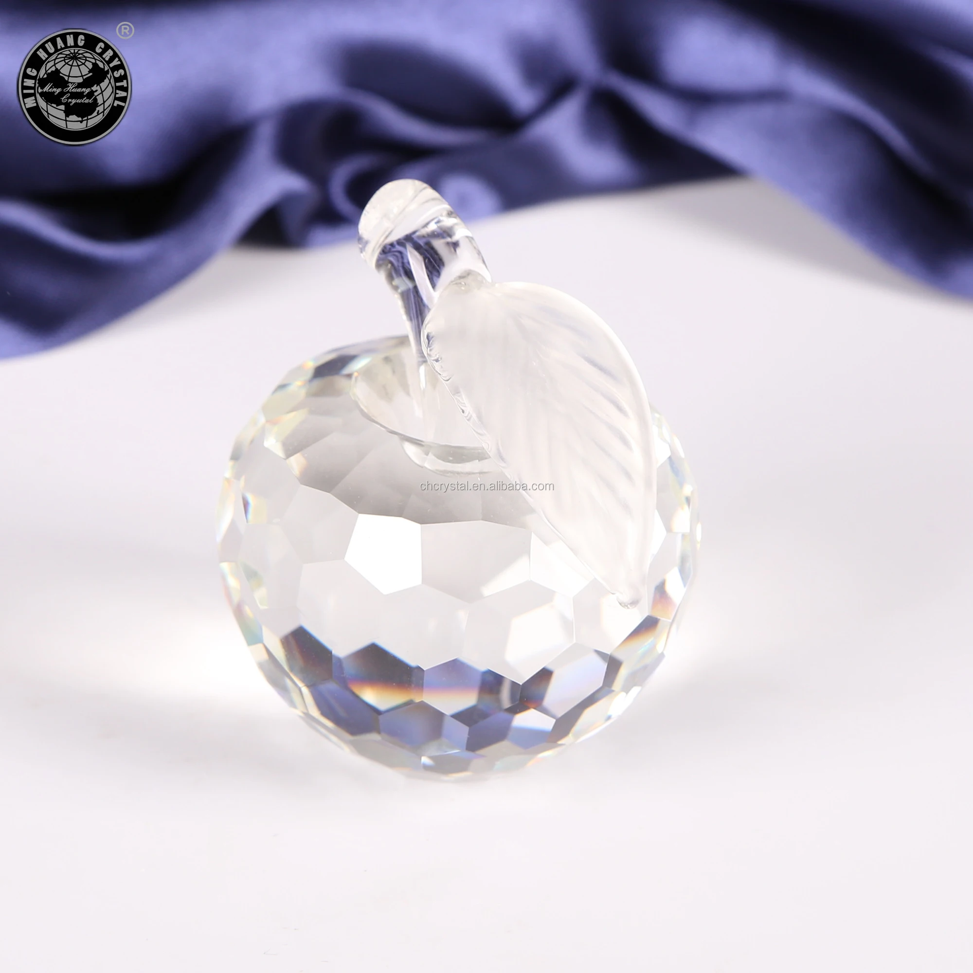 mh-p032 clear crystal apple for wedding souvenir gift