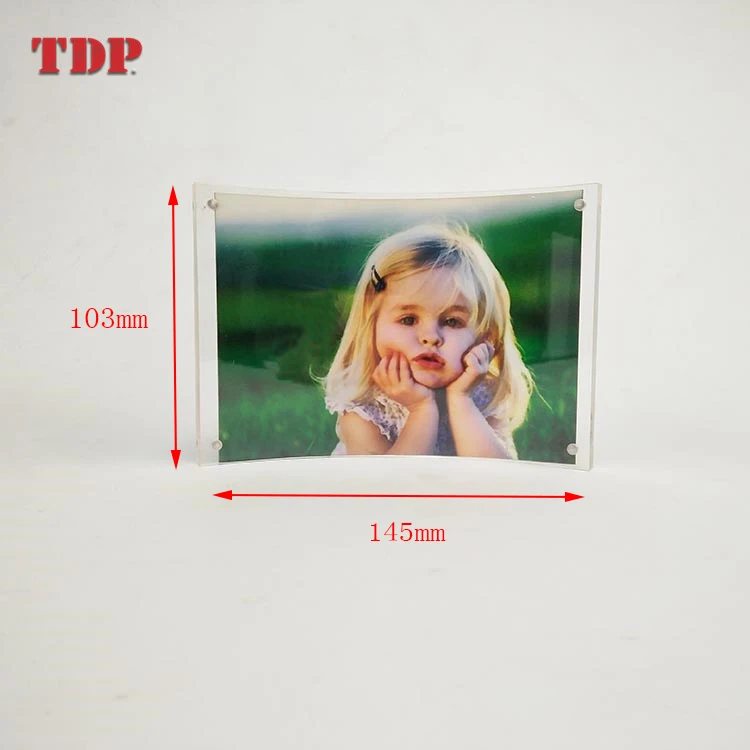 Curved Clear Acrylic Photo Frame Manufacturer Supplies Economic Magnetic Acrylic Photo Frame With Customizable Size