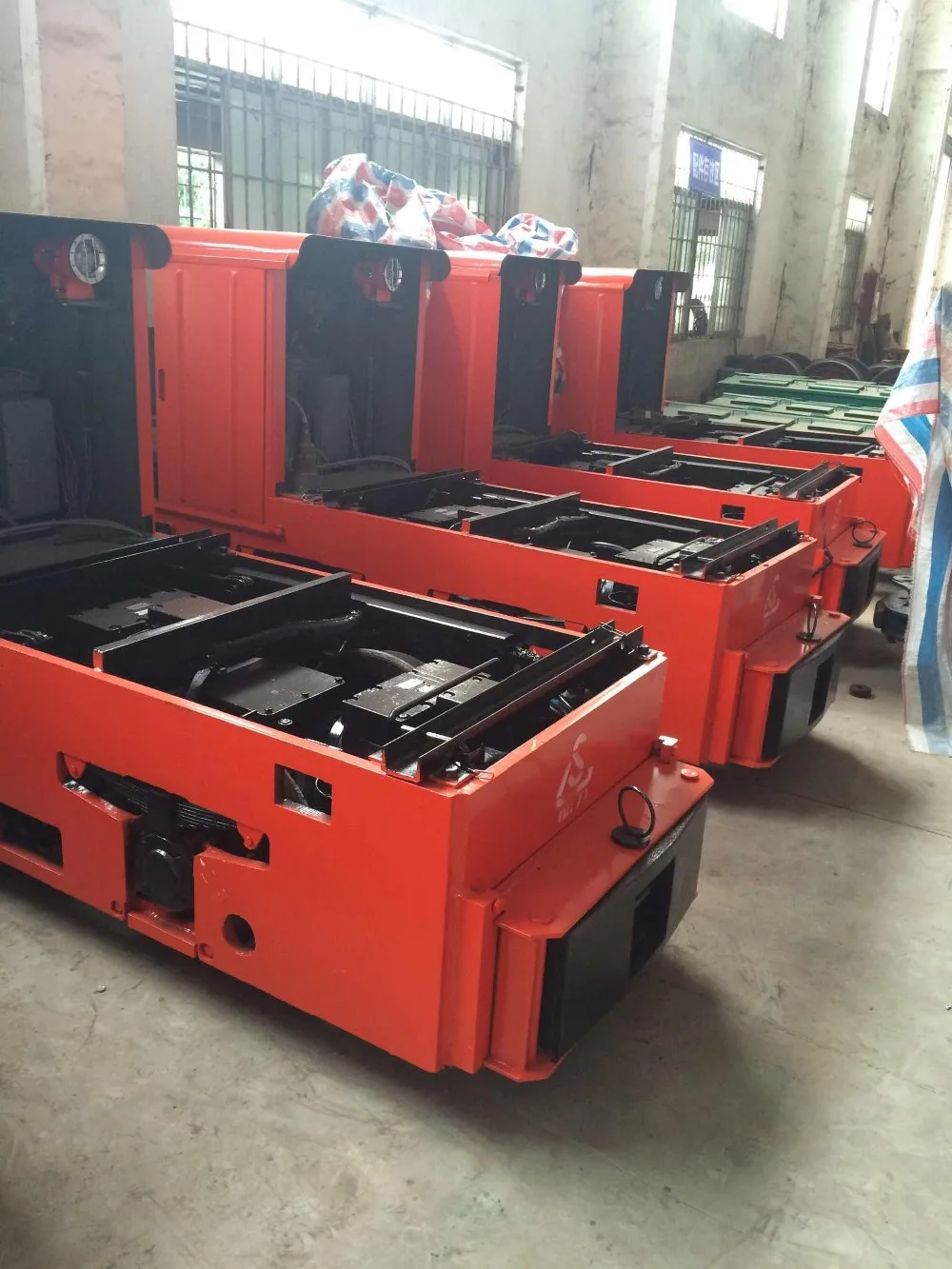 electric fuel type explosion proof underground battery locomotive 5 tons (1).jpg