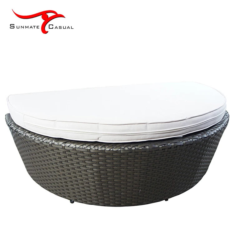 outdoor lounge bed.jpg
