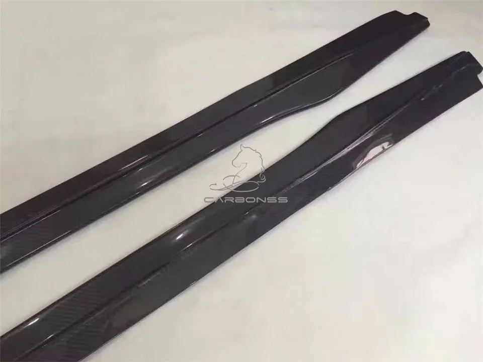 F32 CARBON SIDE SKIRTS.jpg