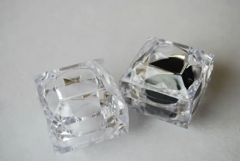 透明なプラスチックのハート形ダイヤモンドの指のリングボックス仕入れ・メーカー・工場