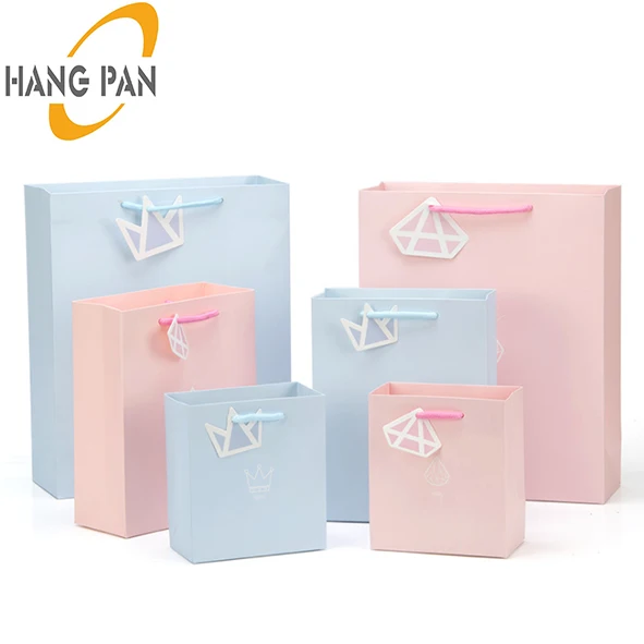 2018 high-quality simple fashion packaging gift box for cloth