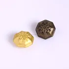 Delicate snap button with flower shaped four parts button