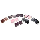 Fashion and comfortable sun glasses UV stop Plastic Fashion Sunglasses custom branded sunglasses 2019