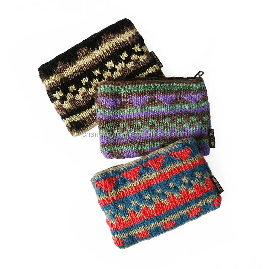 original_mani-banana-yarn-handknitted-zip-purse-in-geometric-pattern.jpg