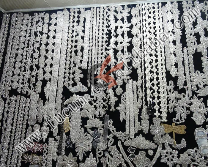 wholesale crystal rhinestone lace trim for bridal /kids clothing rhinestone appliques.jpg