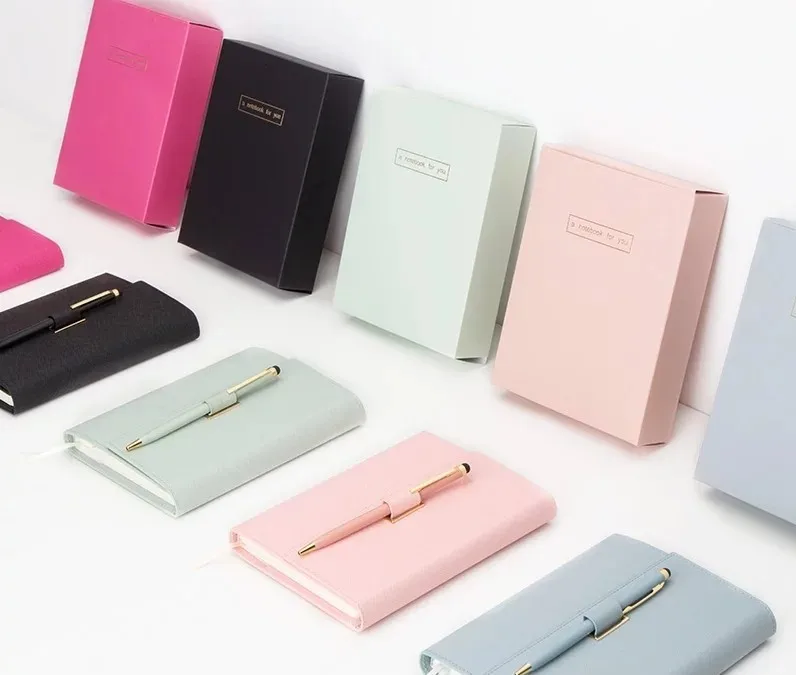 quality a5 pu leather notebook in three-fold with penholder and
