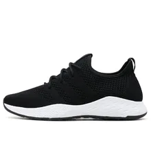 Wholesale 2018 spring and summer breathable net anti-odor men's shoes leisure flying weave sneakers