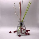 The Newest Reed Diffuser Glass Bottle With Aluminum Gold Cap and Rattan Sticks Perfume Glass Bottle Wholesale