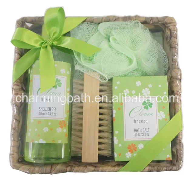 100% natural spa gift set in straw basket with shower gel, bath