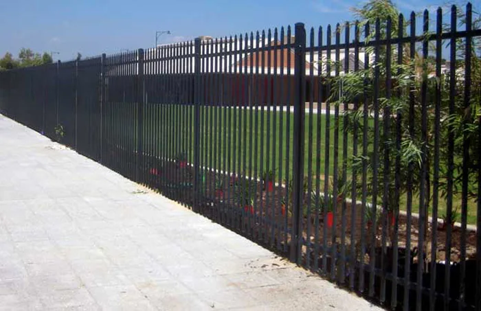 garrison security fence 30.jpg