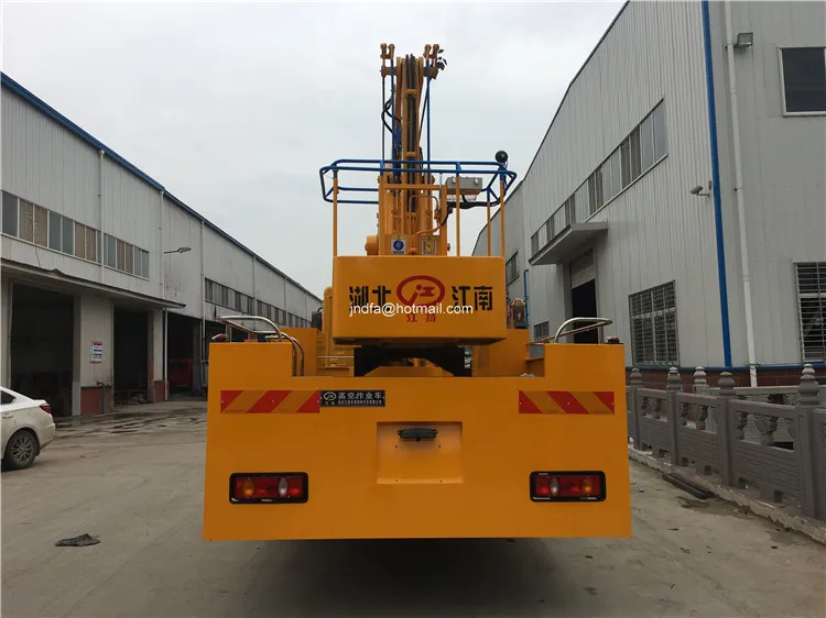 22m hook lift truck9.JPG