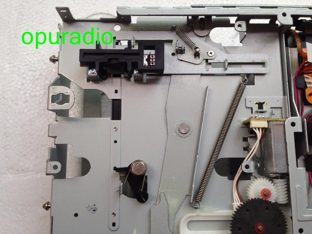 DT23L26B AP07 laser for Mercede MC3330 3520 6 CD changer Never used (2)