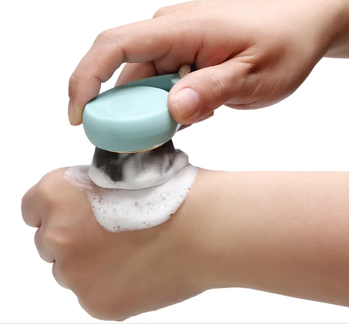 facial brush.png