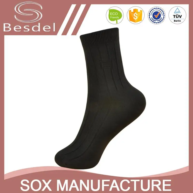 good quality custom logo fashion dress socks