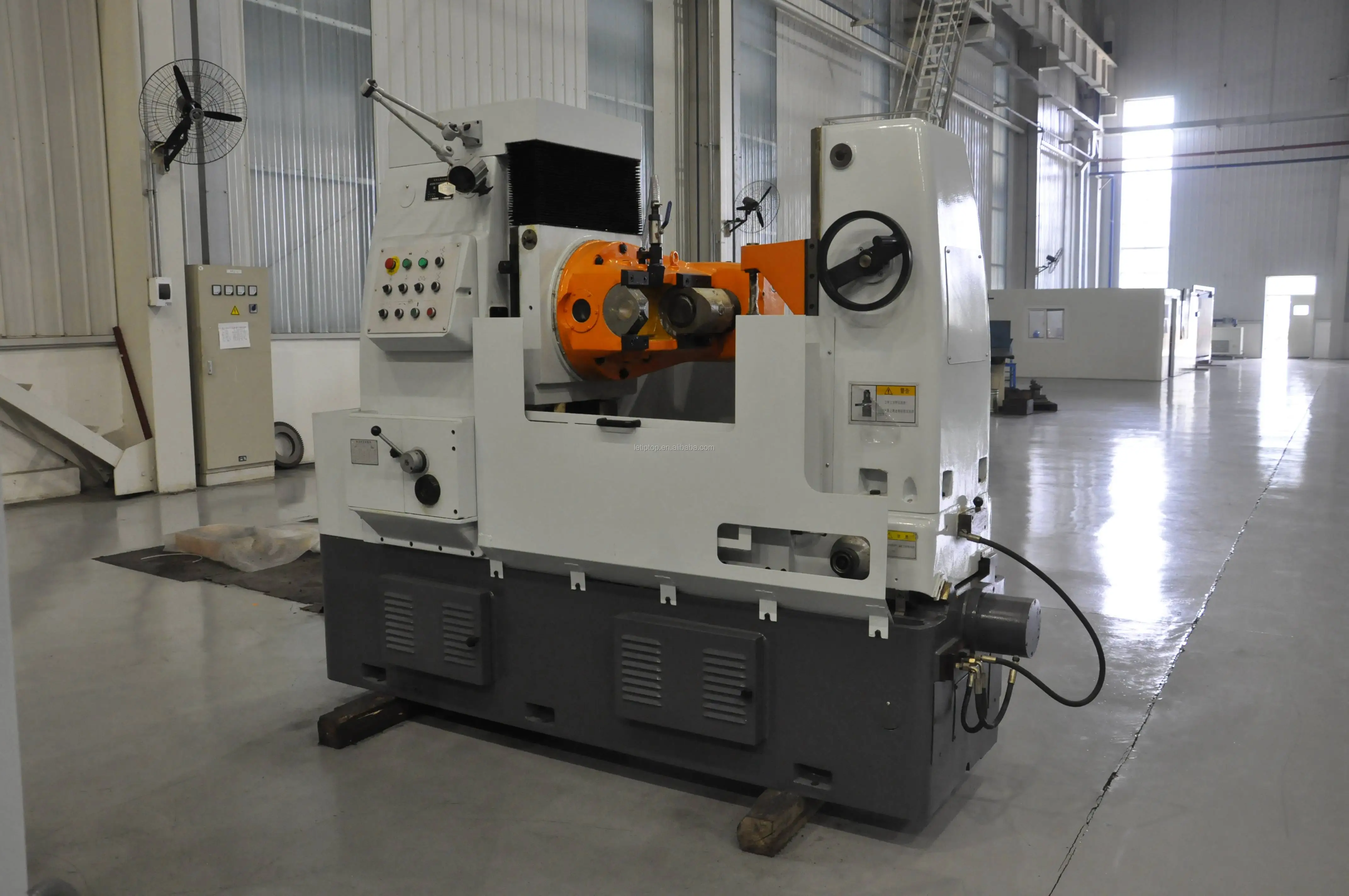 small gear cutting machine