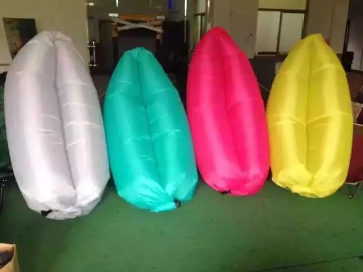 新しい来る使い捨てインフレータブル寝袋/ソファ/ベッドエアバッグ、カラフルな屋外旅行キャンプインフレータブル仕入れ・メーカー・工場