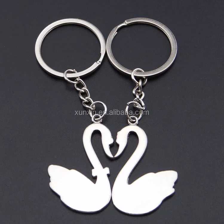 lovely zinc alloy swan couple key rings for wedding gifts cutom