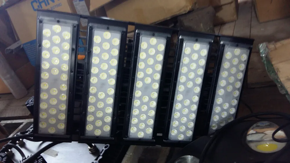 insert led flood.jpg