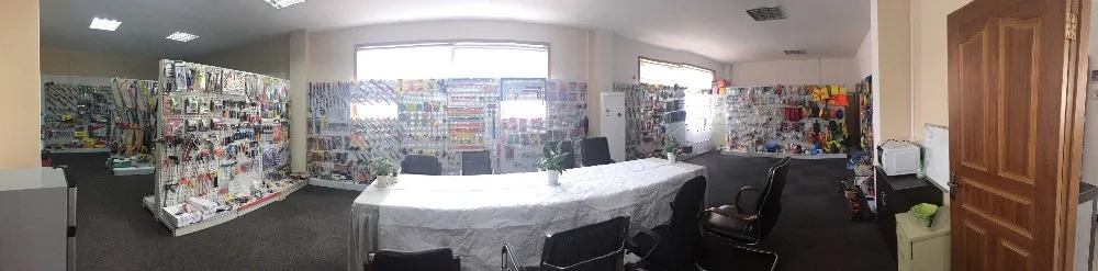 newman show room full-screeen