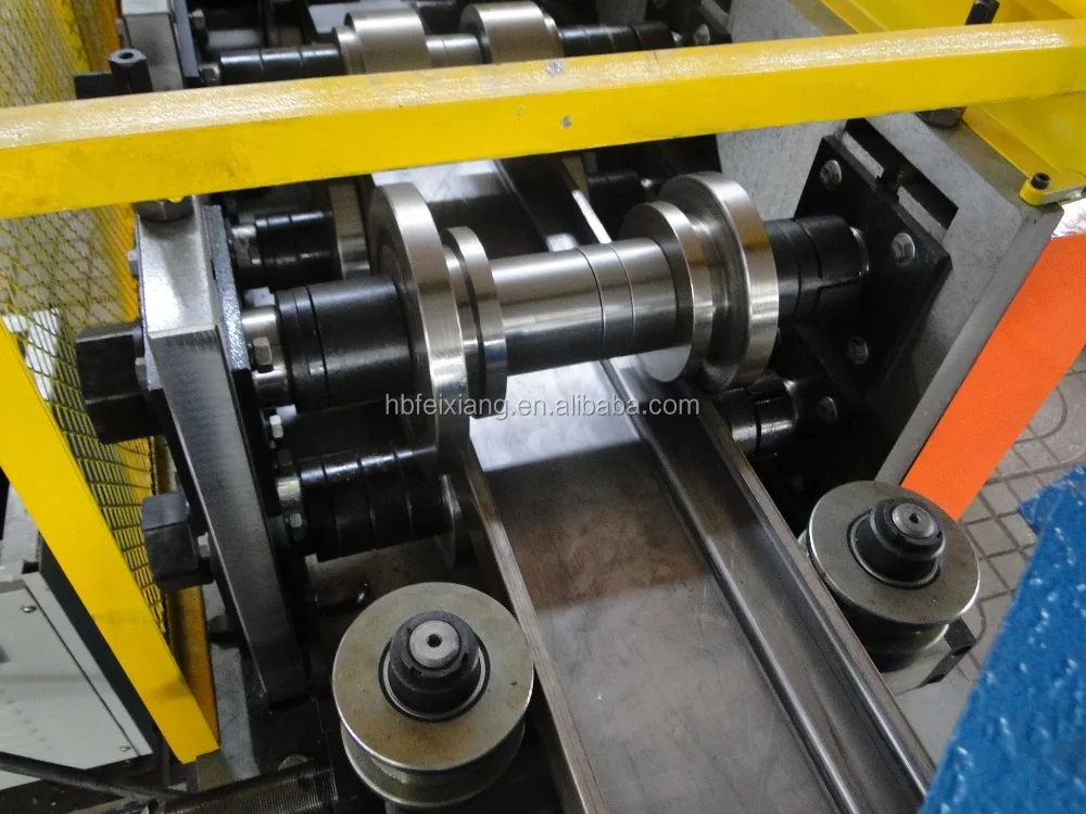 automatic frame moulding machine
