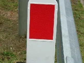 reflective highway lane markers