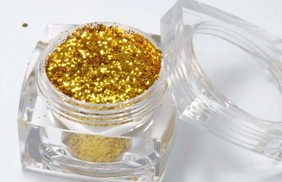 gold glitter powder