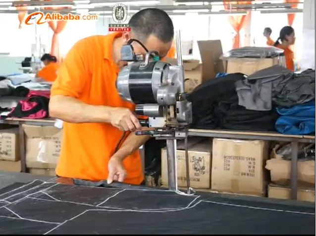 プライベートラベルプラスチックコンパクトもつれ解除マッサージヘアブラシ取り外し可能な毛ブラシ用シャンプー 問屋・仕入れ・卸・卸売り