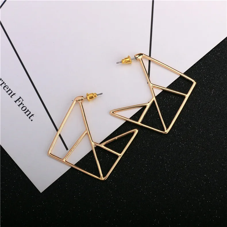 5281851938_892671496